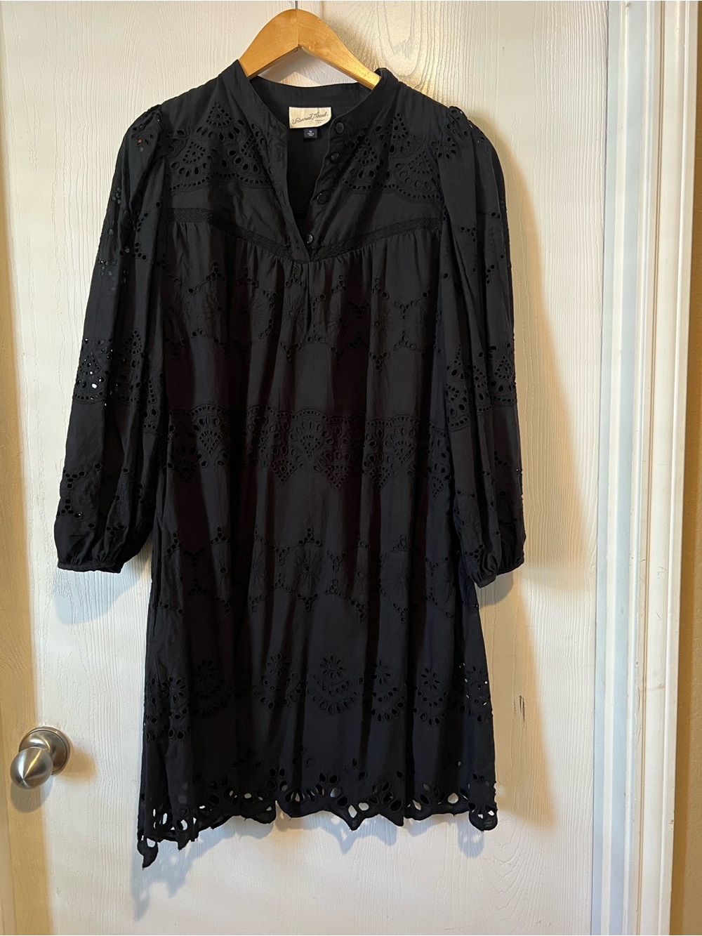 Universal Thread Black Eyelet Lace V-Neck Button-Front Mini Dress women Sz XL